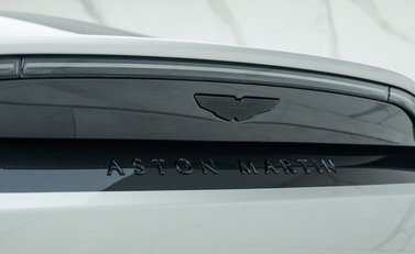 Aston Martin V12 Vantage 31