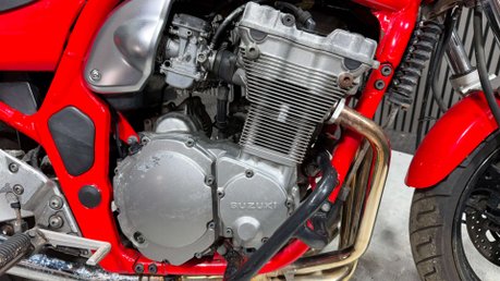 Suzuki Bandit 600 GSF 1996 MK1 RUNNING PROJECT BIKE ONLY 26K NAKED A2 25