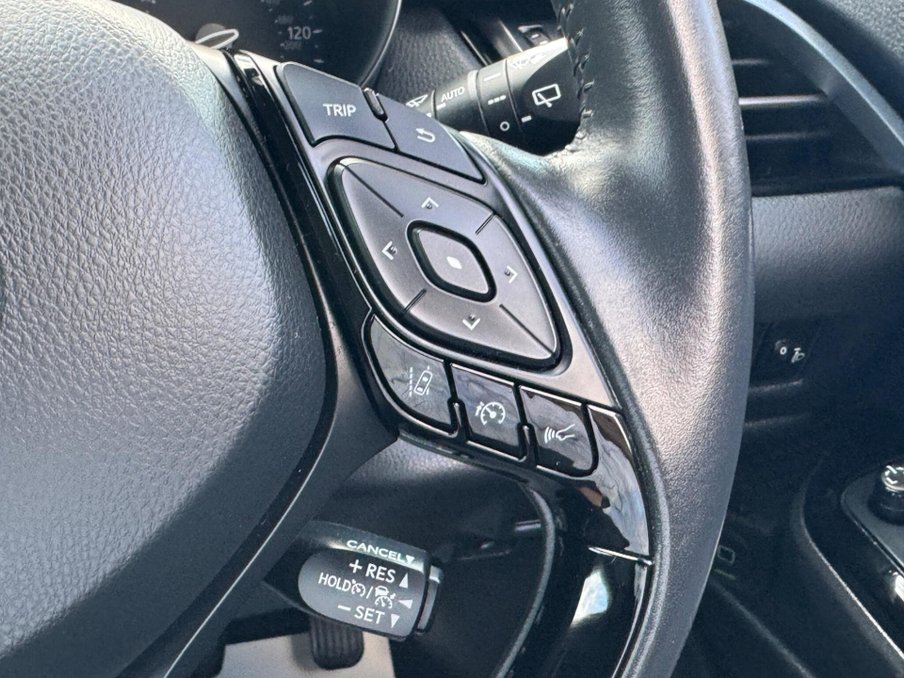2020 Toyota C-HR — image 25