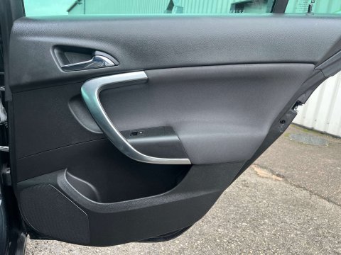 Vauxhall Insignia 1.6 Insignia SRI Nav CDTI Auto 5dr 38