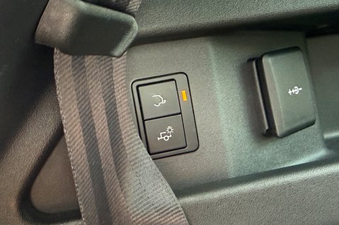 Land Rover Discovery Sport HSE MHEV -PAN ROOF -APPLE CARPLAY -MERIDIAN -ELECTRIC TOWBAR 67