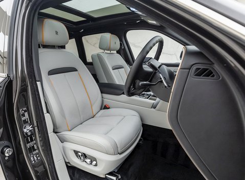 Rolls-Royce Cullinan 10