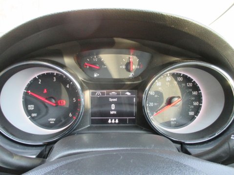 Vauxhall Astra 1.5 Turbo D Business Edition Nav Sports Tourer Euro 6 (s/s) 5dr 22