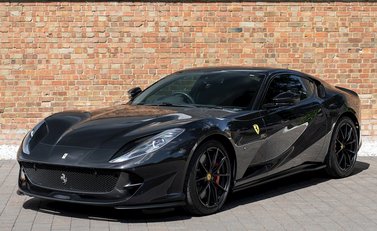 Ferrari 812 Superfast 6
