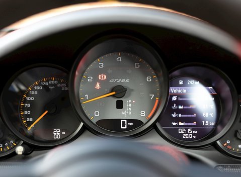 Porsche 911 (991) GT2 RS 15