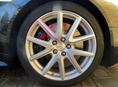 Aston Martin V8 Vantage S 8