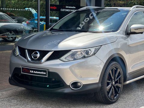 Nissan Qashqai 1.5 Qashqai Tekna dCi 5dr 32