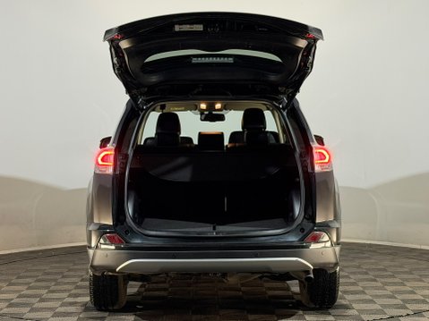 Toyota Rav 4 D-4D EXCEL 8