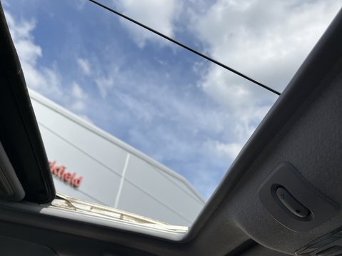 Nissan Almera 1.8 16v SXE 5dr 27