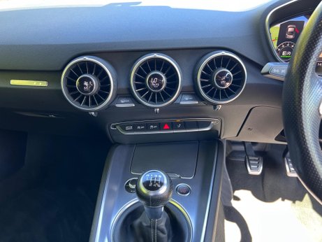 Audi TT 1.8 TFSI Black Edition Euro 6 (s/s) 3dr 16