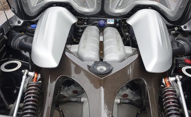 Porsche Carrera GT 33