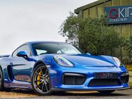Porsche Cayman GT4 1