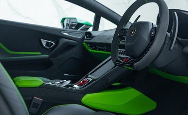 Lamborghini Huracan Tecnica 13