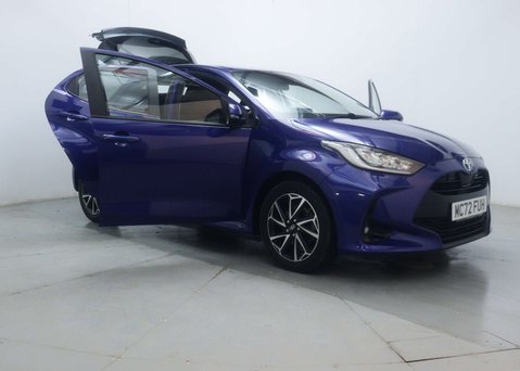 Toyota Yaris 1.5 Yaris Design HEV CVT 5dr 50