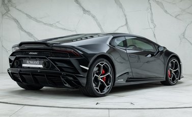 Lamborghini Huracan LP640-4 EVO 3