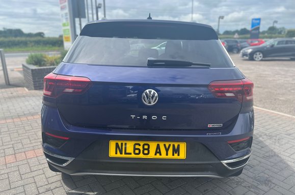 Volkswagen T-Roc SEL TDI 4MOTION 8