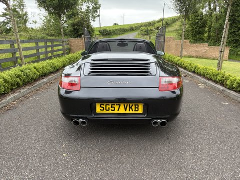 Porsche 911 CARRERA 2 11