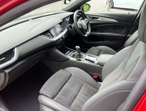 Vauxhall Insignia 1.5 Insignia Ultimate Nav TD 5dr 37