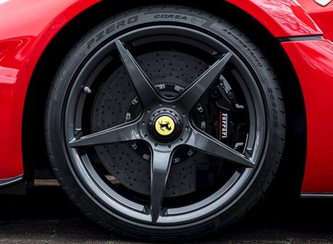 Ferrari LaFerrari 12