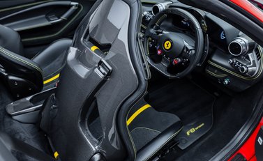 Ferrari F8 Spider 19