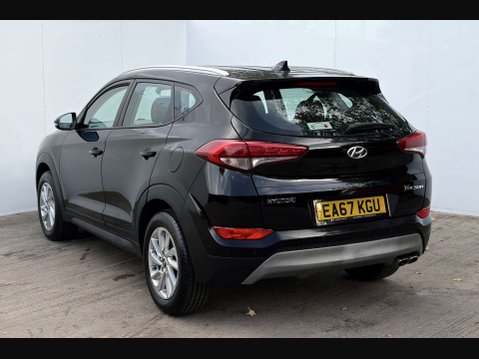 Hyundai TUCSON 2.0 Tucson SE Nav Blue Drive 2WD CRDi 5dr 34