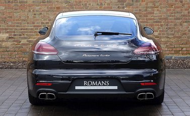 Porsche Panamera Turbo 23