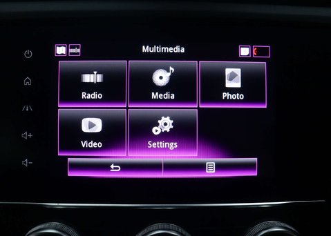 Renault Kadjar 1.3 TCe Iconic SUV 5dr Petrol EDC Euro 6 (s/s) (140 ps) 26