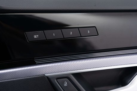 Volkswagen Touareg 3.0 Touareg V6 Black Edition TDI Auto 4WD 5dr 17