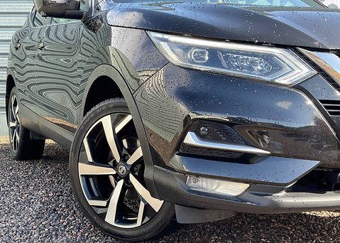 Nissan Qashqai 1.3 DIG-T TEKNA 2