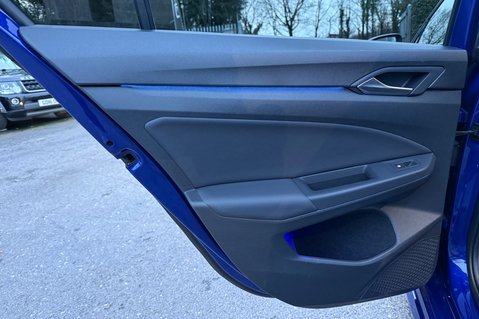 Volkswagen Golf R TSI 4MOTION DSG -AKRAPOVIC -PERFORMANCE PACK -CARBON LEATHER -HEATED S/W 26