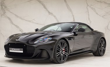 Aston Martin DBS Superleggera Volante 7