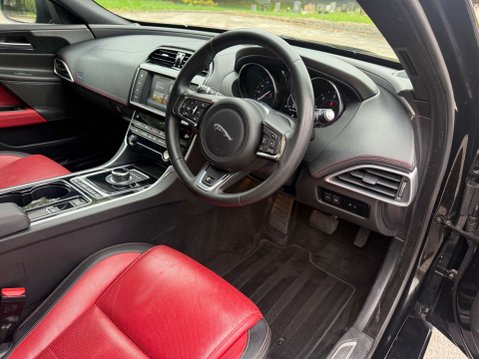 Jaguar XE 2.0 XE R-Sport D AWD Auto 4WD 4dr 23