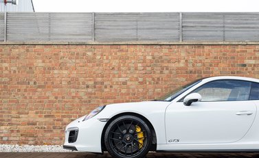 Porsche 911 (991.2) Carrera 4 GTS 29