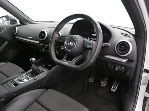 Audi A3 1.5 TFSI CoD Black Edition Sportback Euro 6 (s/s) 5dr 22