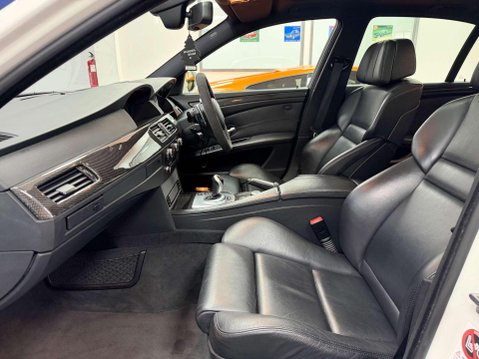 BMW M5 5.0 V10 Saloon 4dr Petrol SMG Euro 4 (507 ps) 33