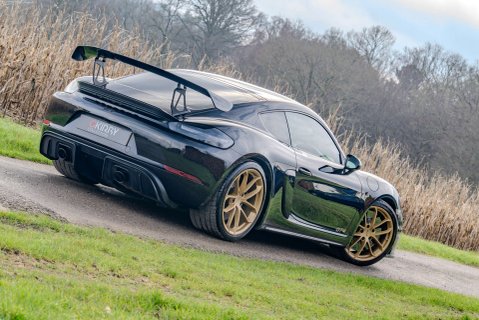 Porsche 718 Cayman GT4 20