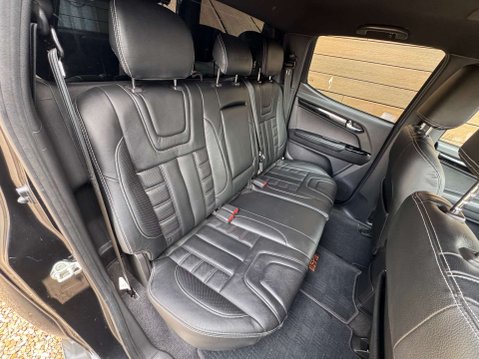 Isuzu D-Max 1.9 D-Max Blade 4WD 24