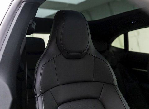 Porsche Taycan 4S Cross Turismo 11