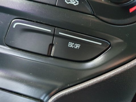 Ford Focus 2.0T EcoBoost ST-2 Euro 5 (s/s) 5dr 28