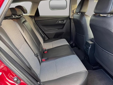 Toyota Auris 1.2 VVT-i Excel Touring Sports CVT Euro 6 (s/s) 5dr (Safety Sense) 42