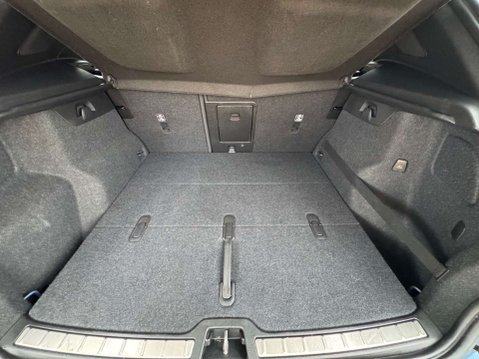 Volvo XC40 2.0 XC40 R-Design Pro T4 Auto 5dr 6
