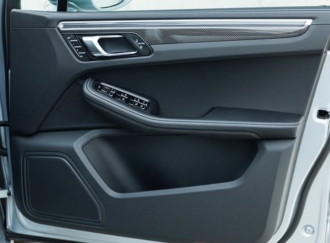 Porsche Macan GTS 22