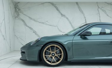 Porsche 911 GT3 Touring (992) 4