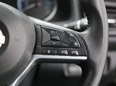 Nissan LEAF 39kWh Acenta Auto 5dr 12