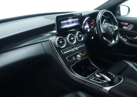 Mercedes-Benz C Class 2.1 C250d AMG Line (Premium Plus) Saloon 4dr Diesel 7G-Tronic+ Euro 6 (s/s) 49