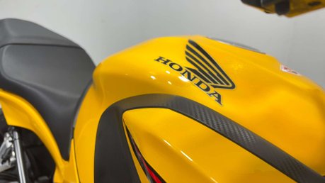 Honda CB 650 NAKED BIKE 2015 ONLY 10K MOT WARRANTY VERY CLEAN 650CC 25