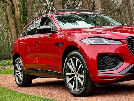 Jaguar F-Pace R-DYNAMIC BLACK 11