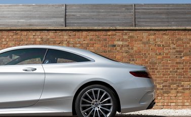 Mercedes-Benz S Class AMG Line Coupe 28
