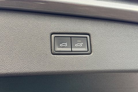 Volkswagen Tiguan R-LINE TDI BMT 4MOTION DSG -RARE LEATHER -DYNAUDIO -TOWBAR -APPLE CARPLAY  64