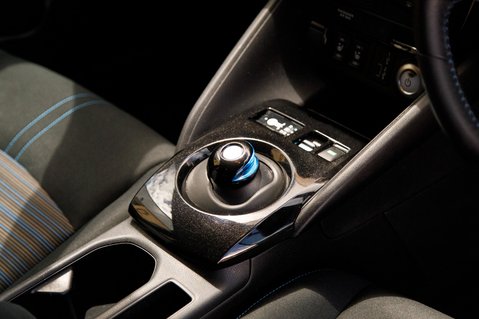 Nissan LEAF N-CONNECTA 33